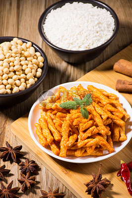 特色食品小麻花 酥脆香甜的中華傳統(tǒng)美食